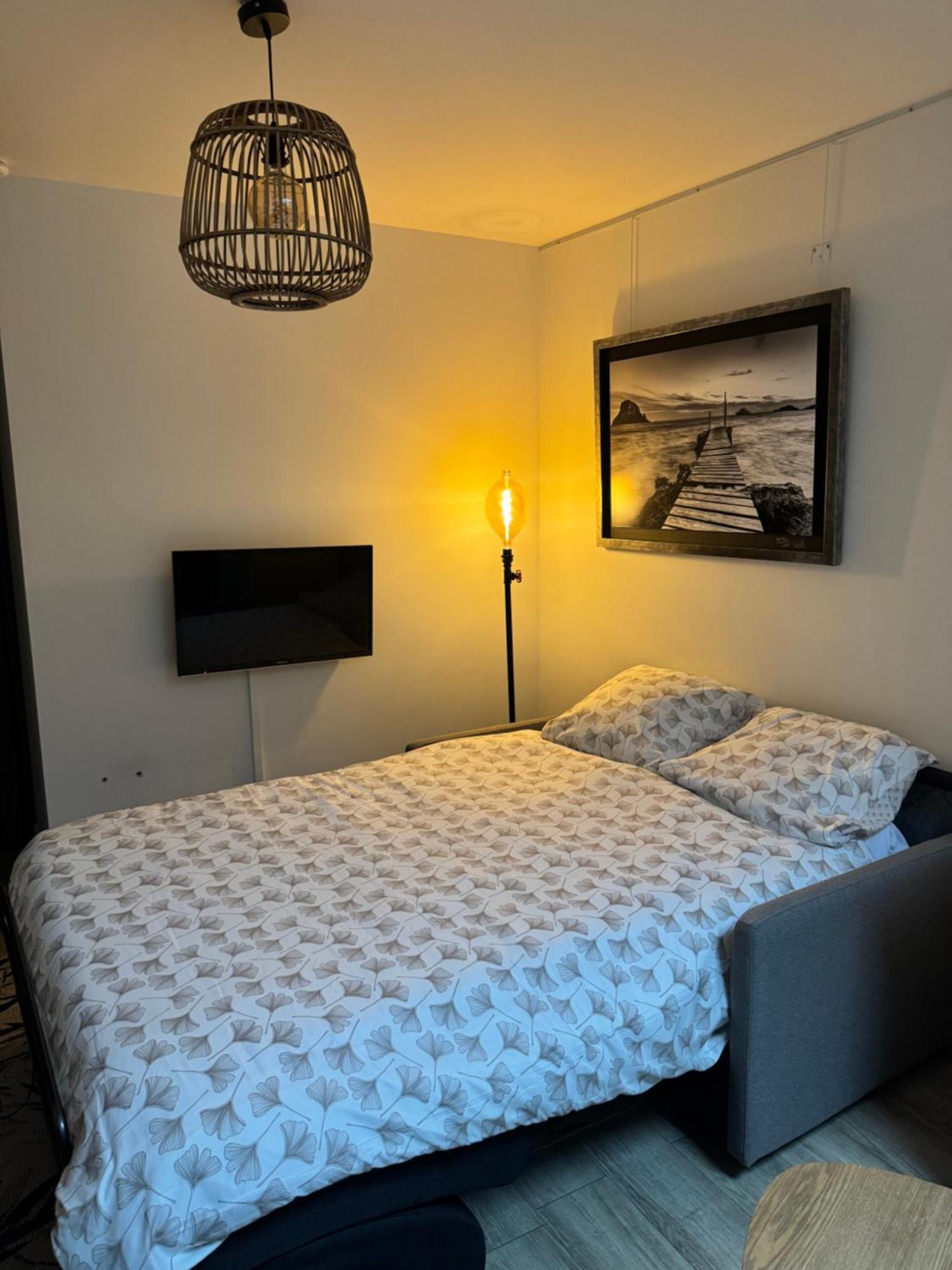 Appartement Cosy Face A La Basilique Saint Remi แร็งส์ ภายนอก รูปภาพ