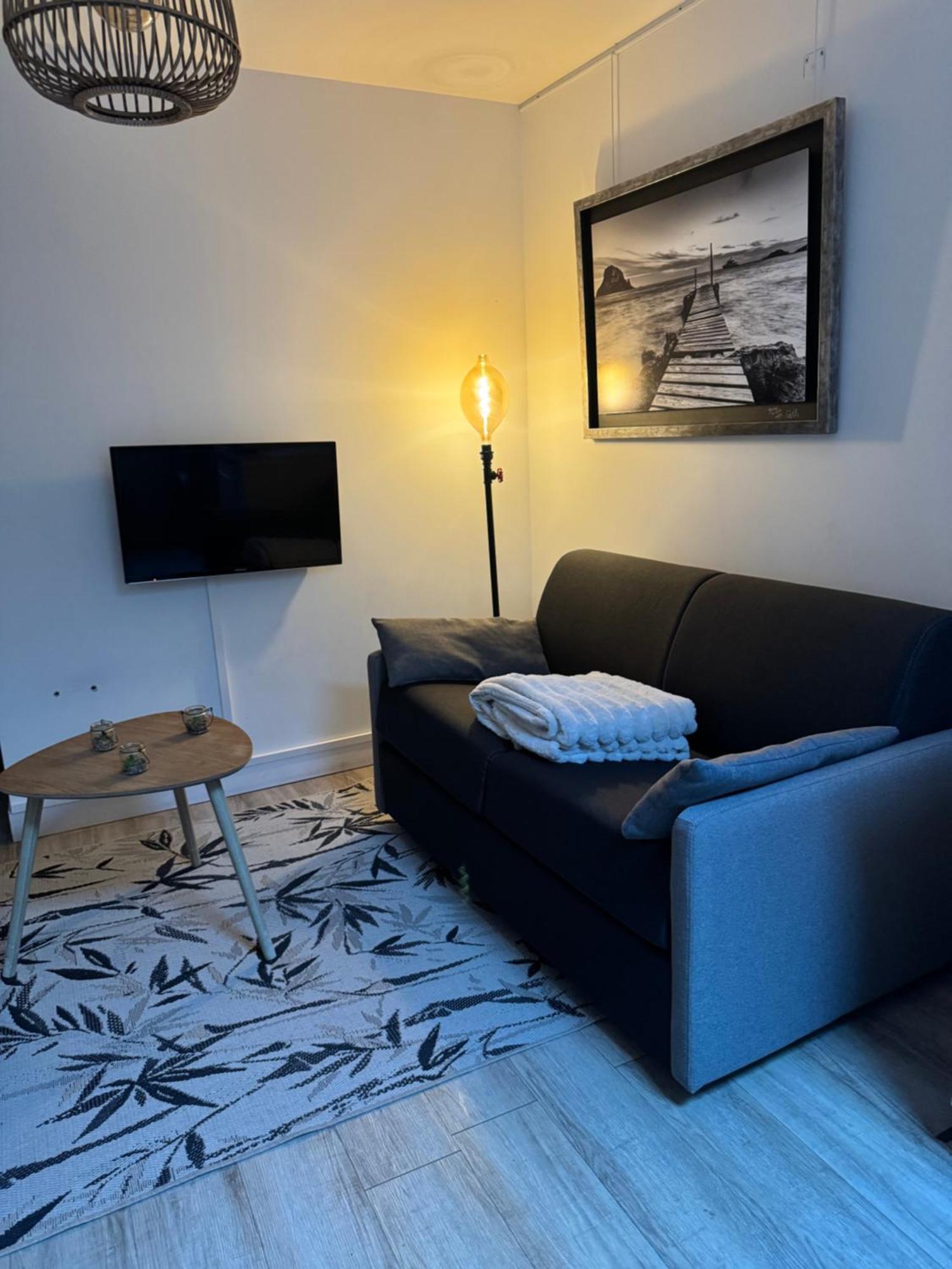 Appartement Cosy Face A La Basilique Saint Remi แร็งส์ ภายนอก รูปภาพ